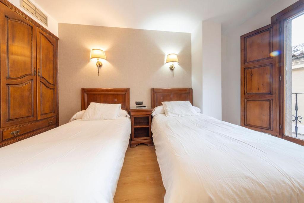 Hostal Sin Recep24H Puerta De La Villa - Pet Friendly & Restaurante Almazán エクステリア 写真
